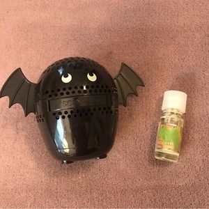 Bat ScentBug & Leaves Scented Oil